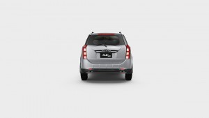 suv 7 posti economico xuv500