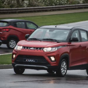 Mahindra kuv 100 suv economici