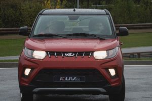 Mahindra kuv 100 suv economici