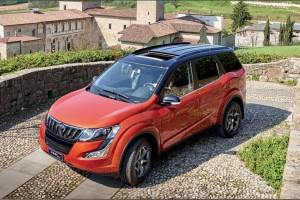 xuv500 mahindra suv 7 posti